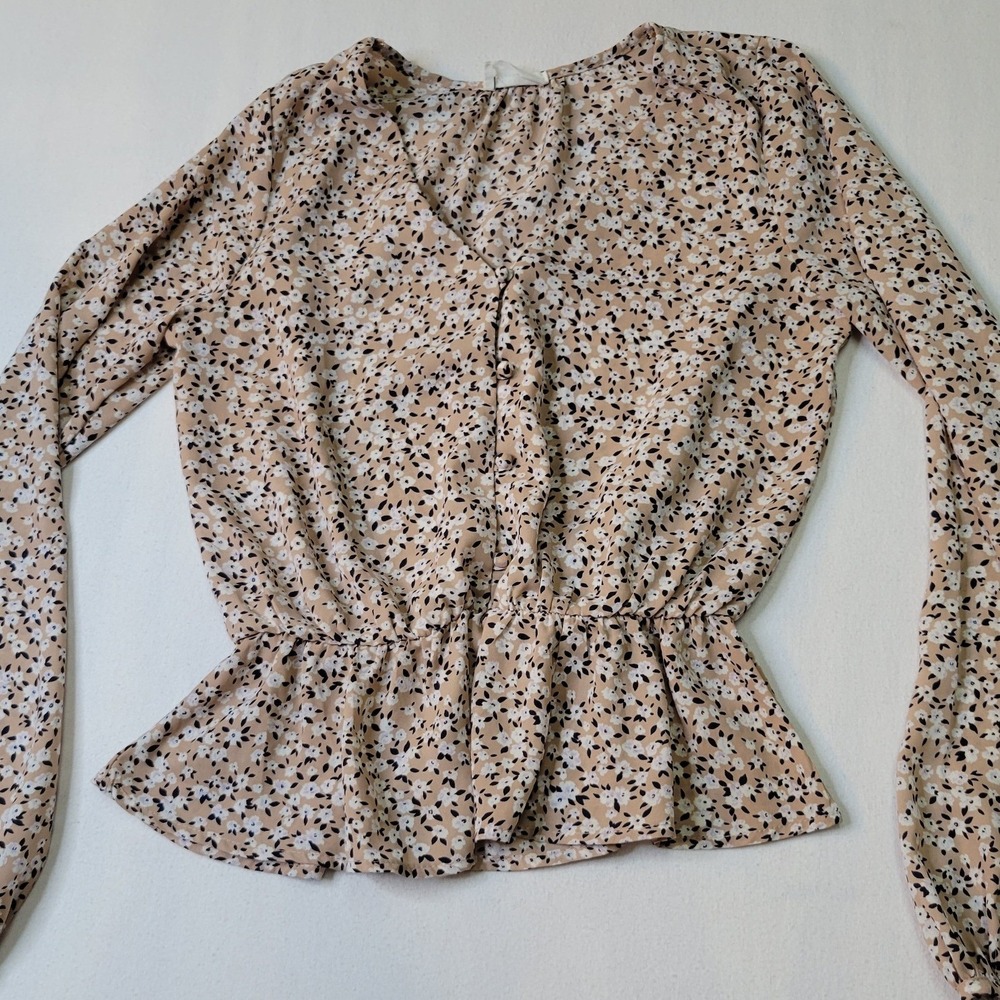 Sienna Sky Tan Floral Peplum Blouse Long Sleeve Button Front V-Neck Small 2403